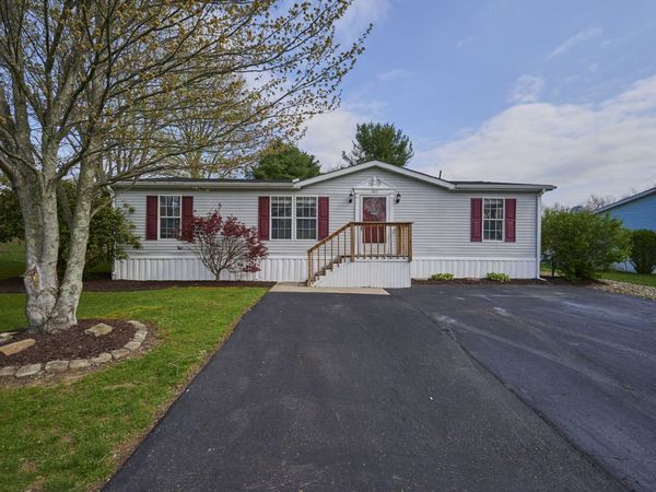 101 Joseph Lane, Mc Donald, PA 15057