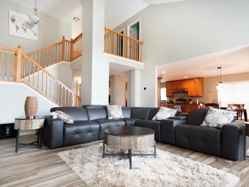 519 Hazen Brook Place, Reynoldsburg, OH 43068 Photo 2