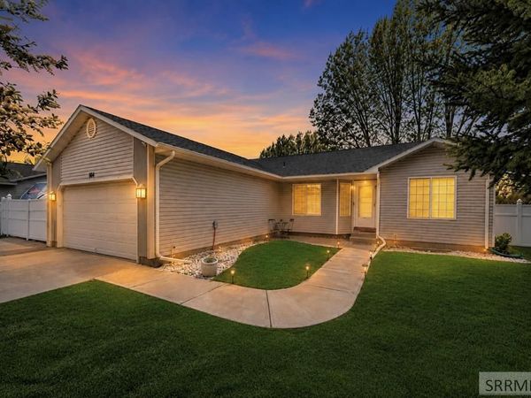 1862 Eagle Pointe Drive, AMMON, ID 83406