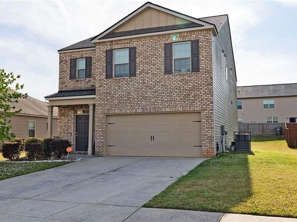 2084 Sawgrass Drive , Lovejoy, GA 30228