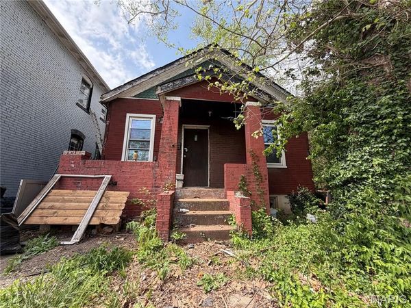 5403 Helen Avenue , St Louis, MO 63136