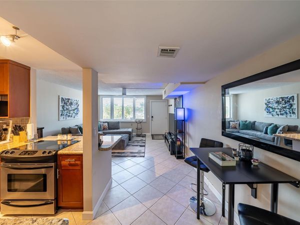 1901 N Andrews Avenue, Unit 206, Wilton Manors, FL 33311