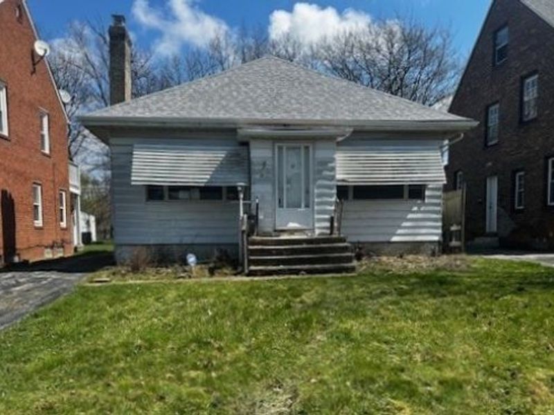 2239 Barrington Road, University Heights, OH 44118 Photo 1