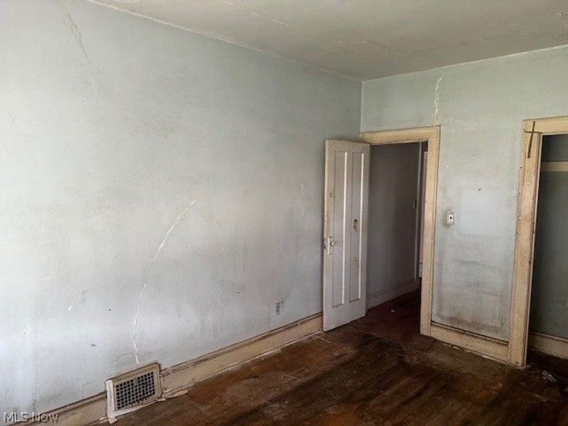 2239 Barrington Road, University Heights, OH 44118 Photo 12