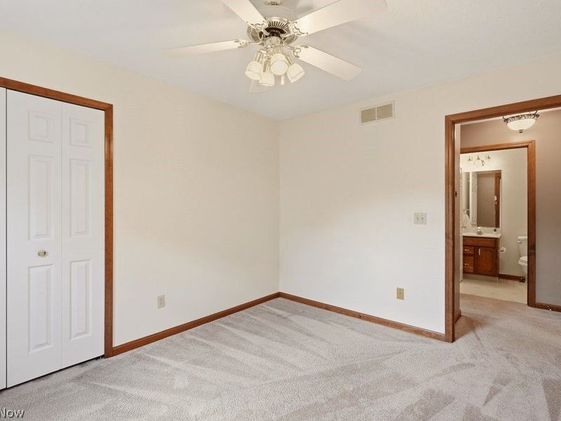 5723 Gateway Lane, Brook Park, OH 44142 Photo 27