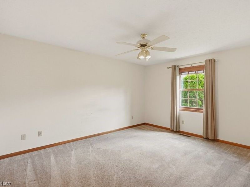 5723 Gateway Lane, Brook Park, OH 44142 Photo 28