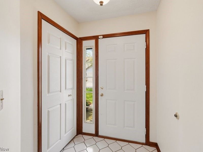 5723 Gateway Lane, Brook Park, OH 44142 Photo 3