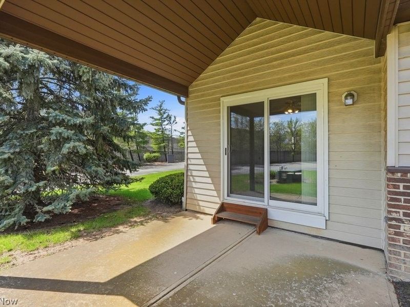 5723 Gateway Lane, Brook Park, OH 44142 Photo 31