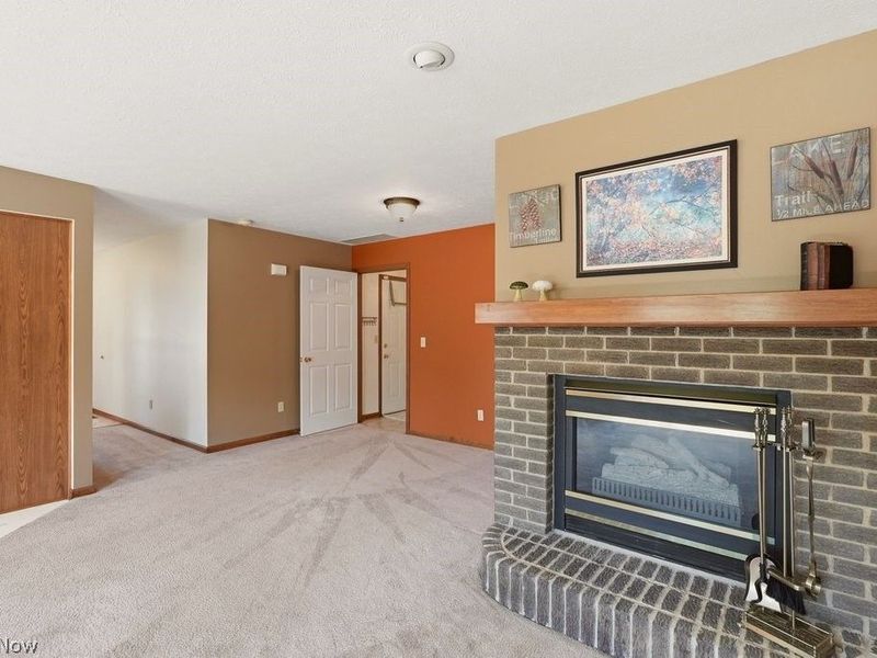 5723 Gateway Lane, Brook Park, OH 44142 Photo 9