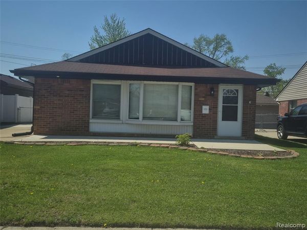 18570 Matthews Street , Riverview, MI 48193