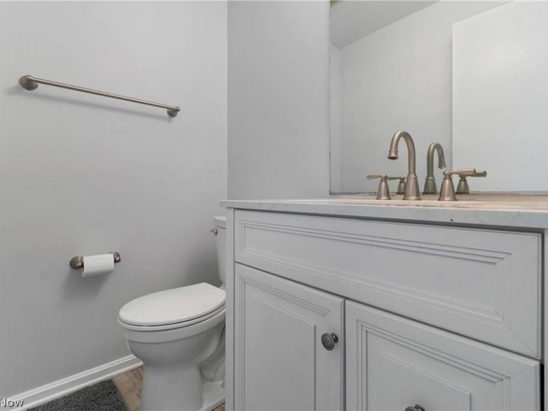 18256 Heritage Trail, Strongsville, OH 44136 Photo 17