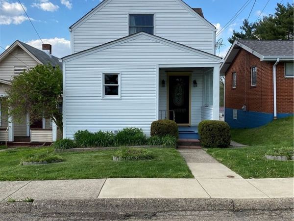 1091 Martin Ave., New Kensington, PA 15068