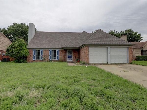 2633 Channing Drive , Grand Prairie, TX 75052