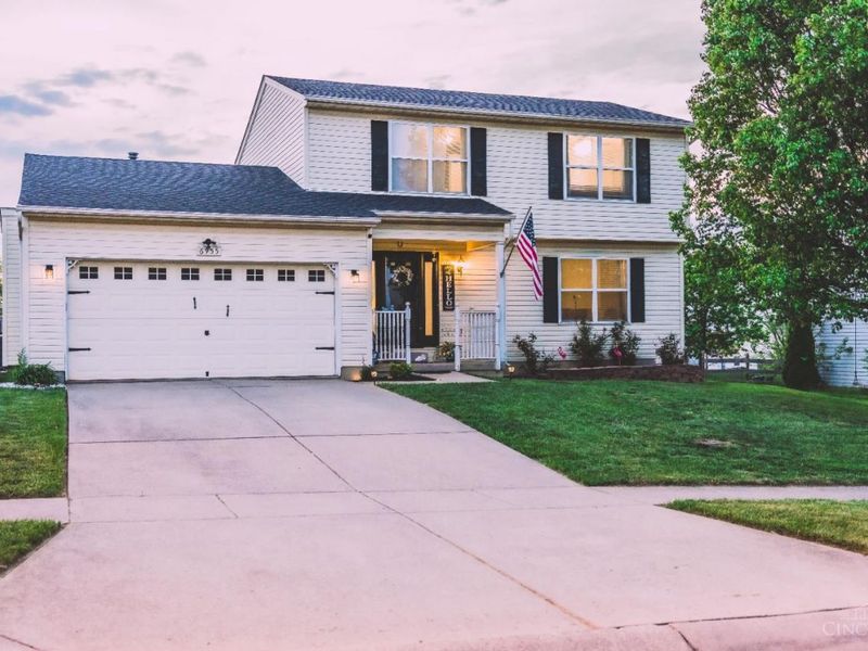 6955 Hunting Horn Court, Fairfield Twp, OH 45011 Photo 2