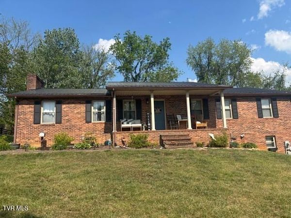 179 Cloverleaf Drive, Bristol, VA 24202