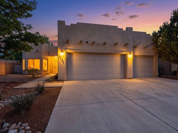3131 Rio Maria Drive SW, Albuquerque, NM 87121
