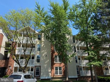 1524 LINCOLN WAY , Unit 209, MCLEAN, VA 22102