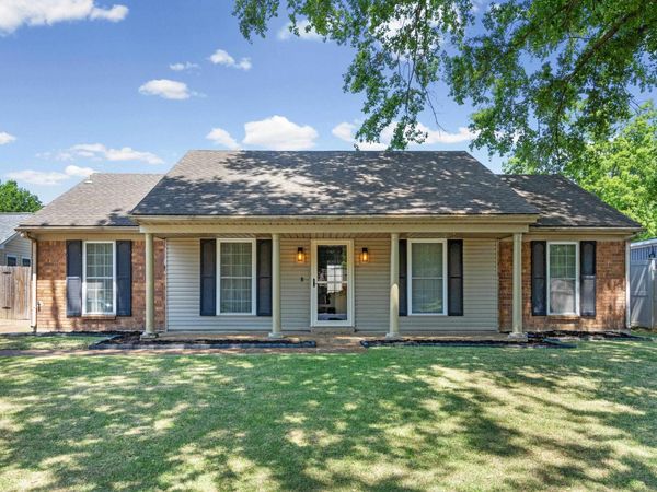 6888 CORAL HILL DR, Bartlett, TN 38135