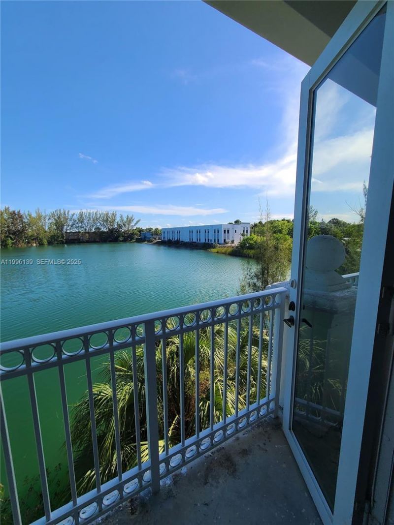 12940 SW 128th St, Unit 202, Miami, FL 33186 Photo