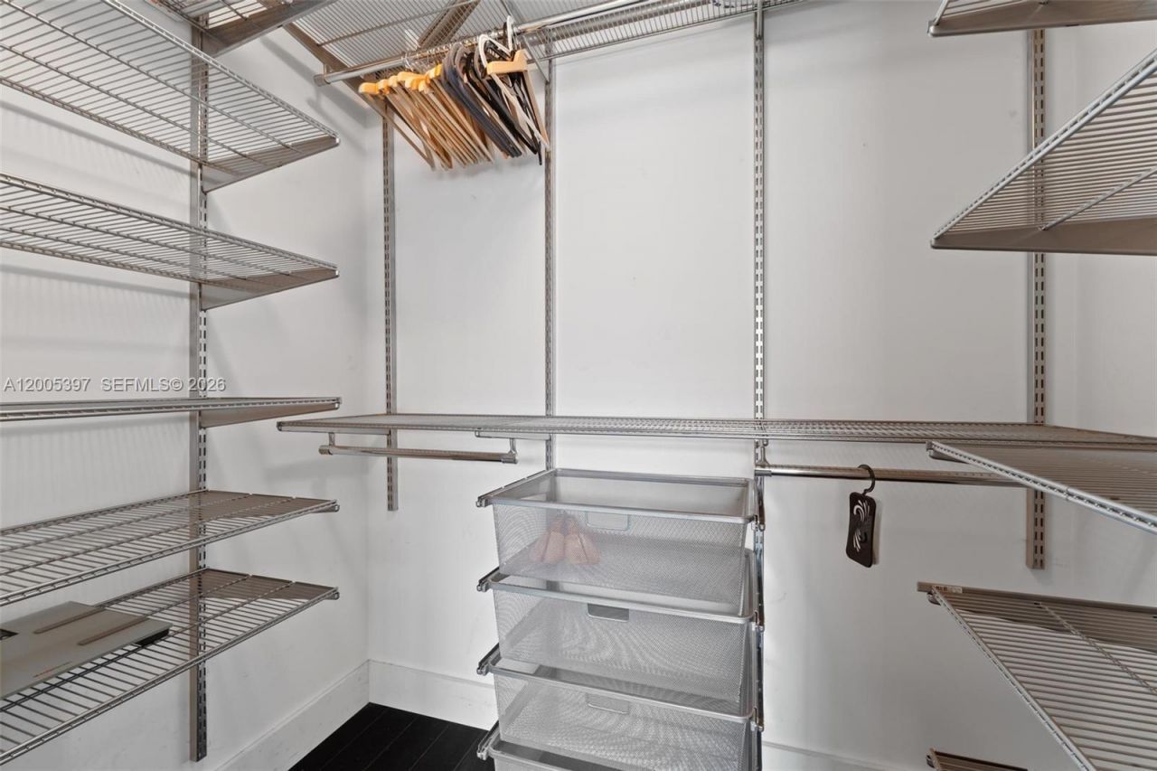 500 Brickell Ave , Unit 1405, Miami, FL 33131 Photo