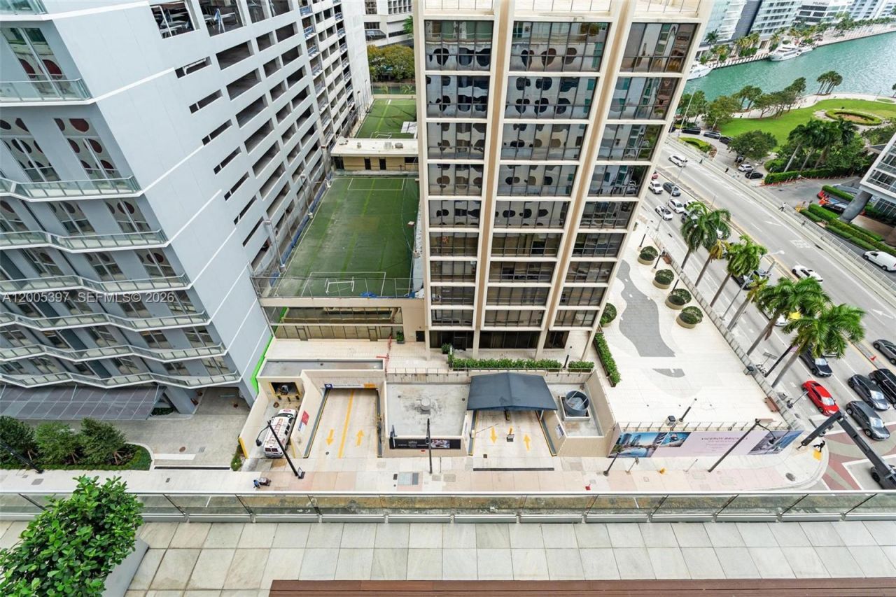 500 Brickell Ave , Unit 1405, Miami, FL 33131 Photo