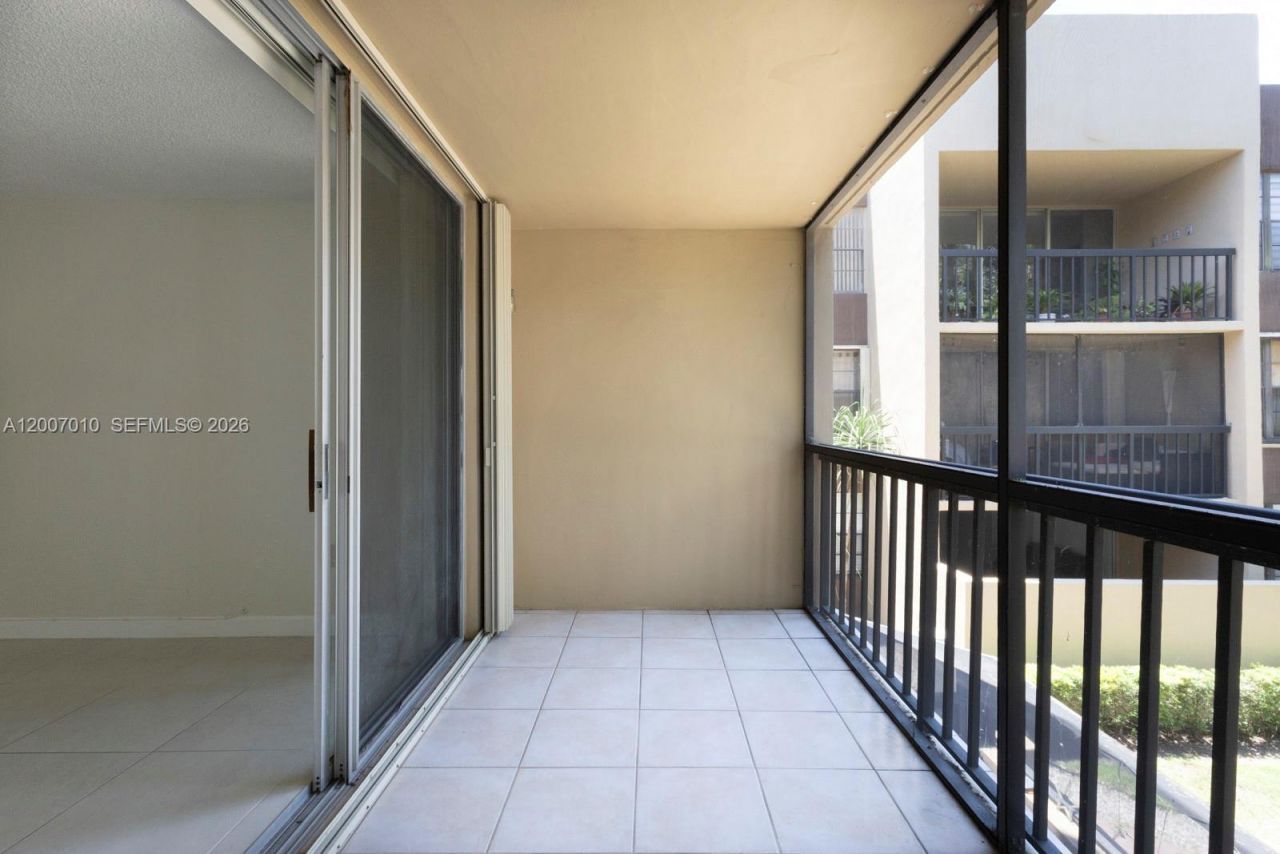 10855 SW 112th Ave , Unit 211, Miami, FL 33176 Photo