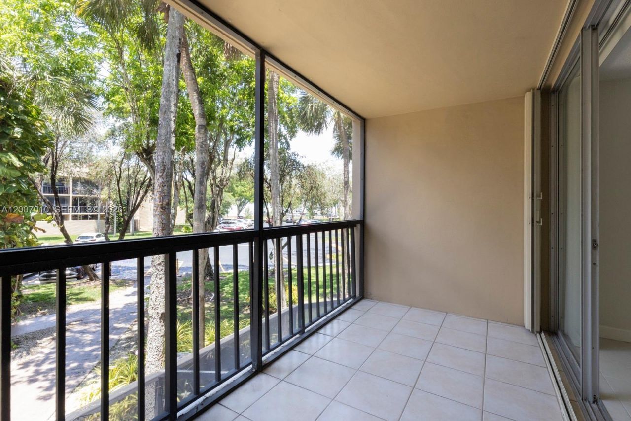 10855 SW 112th Ave , Unit 211, Miami, FL 33176 Photo