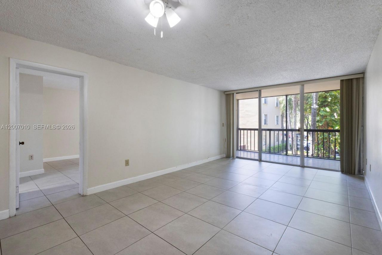 10855 SW 112th Ave , Unit 211, Miami, FL 33176 Photo