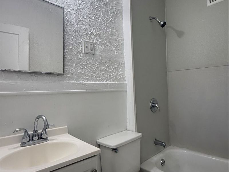 1278 E 115th Street, Unit 2, Cleveland, OH 44108 Photo 7