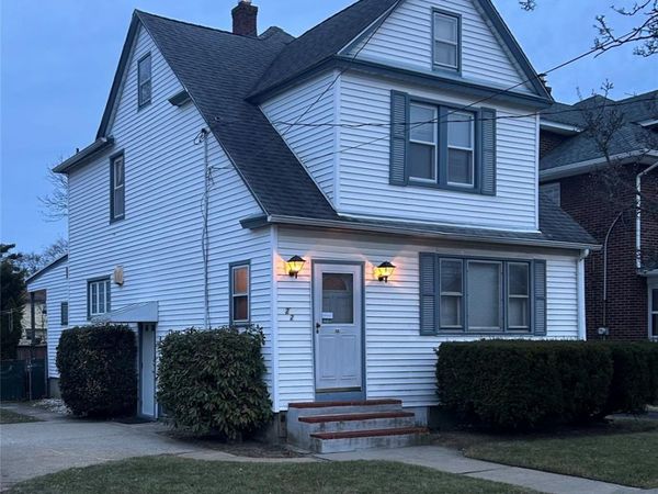 22 Sylvan Place, Valley Stream, NY 11581