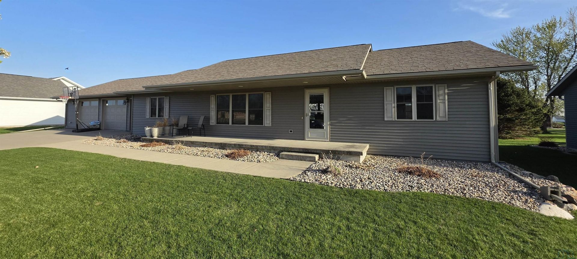 703 E 3rd St, Sanborn, IA 51248 Main Photo
