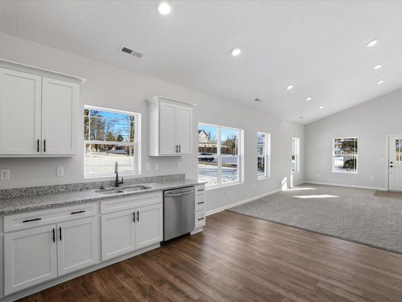 517 E Chillicothe Avenue, Bellefontaine, OH 43311 Photo 3