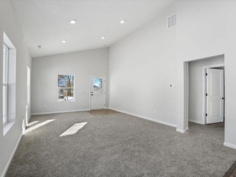 517 E Chillicothe Avenue, Bellefontaine, OH 43311 Photo 6