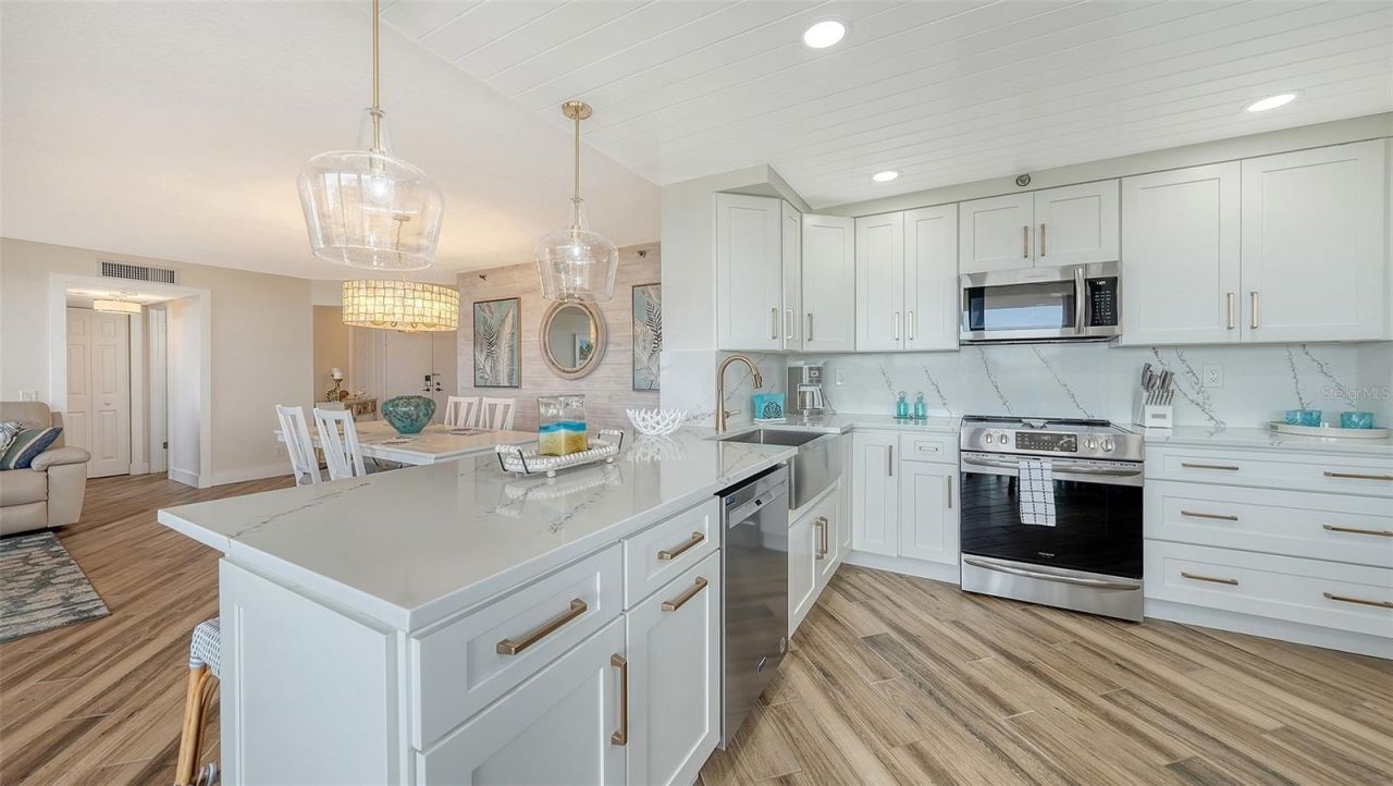 6294 Bahia Del Mar Circle, Unit 804, Saint Petersburg, FL 33715 Photo