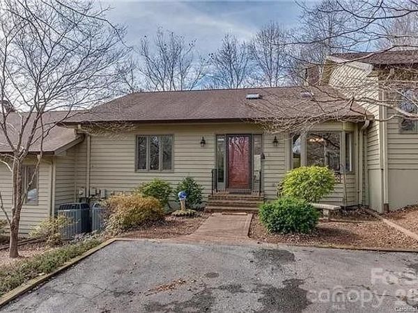 2 Hunting Country Trail , Tryon, NC 28782