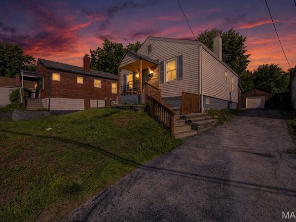 9721 Midland Boulevard, Overland, MO 63114