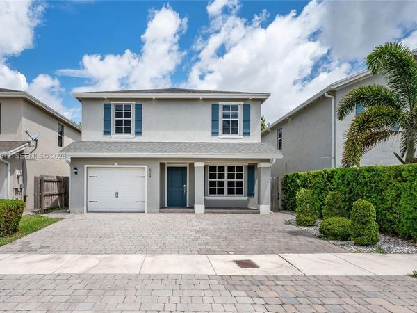 624 NE 5th St, Florida City, FL 33034