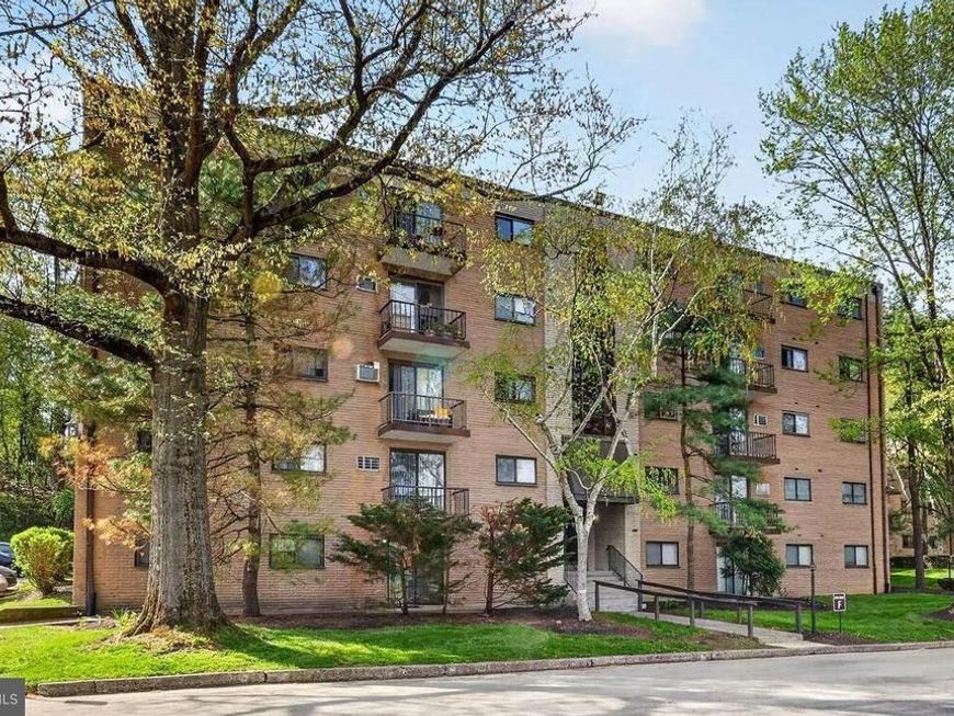 400 Glendale Road, Unit F35, Havertown, PA 19083 Main Photo