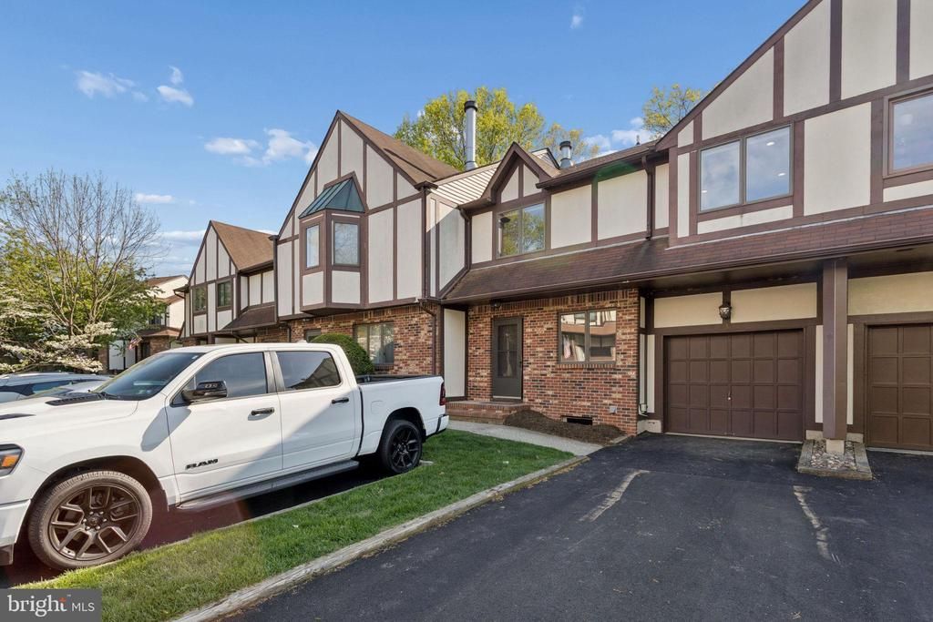 3 Cambridge Drive, Ewing, NJ 08628 Main Photo