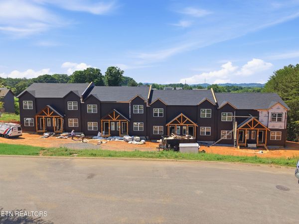 1479 William Holt Blvd, Sevierville, TN 37862
