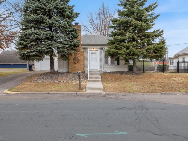 13046 Newell Avenue , Lindstrom, MN 55045