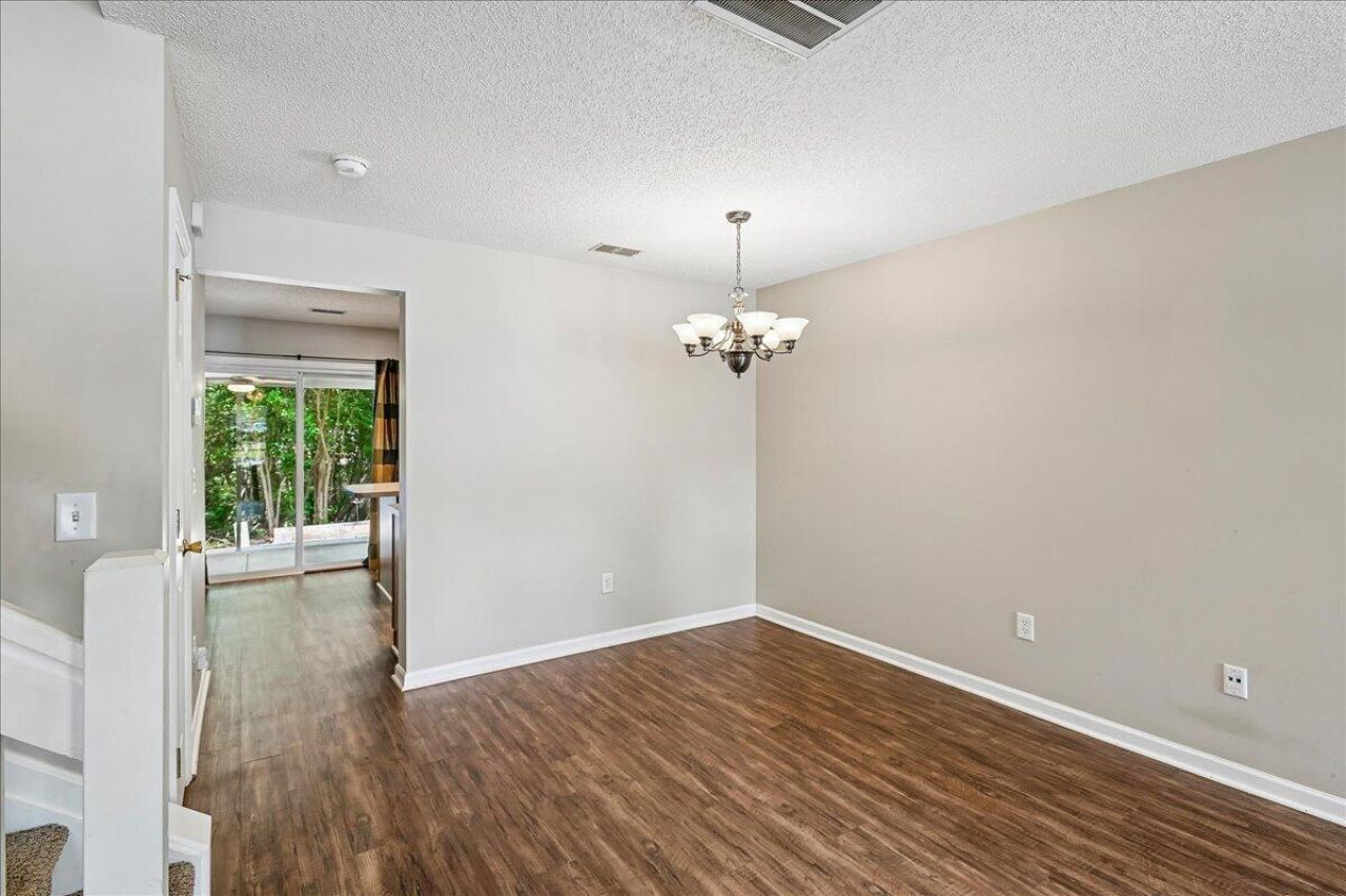 7948 Shadow Oak Drive Photo 11