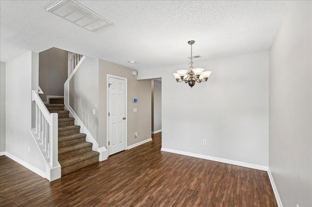7948 Shadow Oak Drive Photo 12