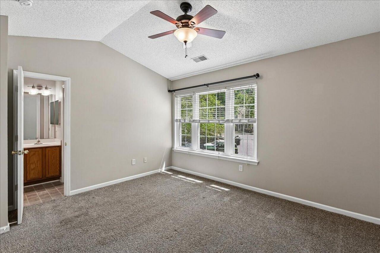 7948 Shadow Oak Drive Photo 20