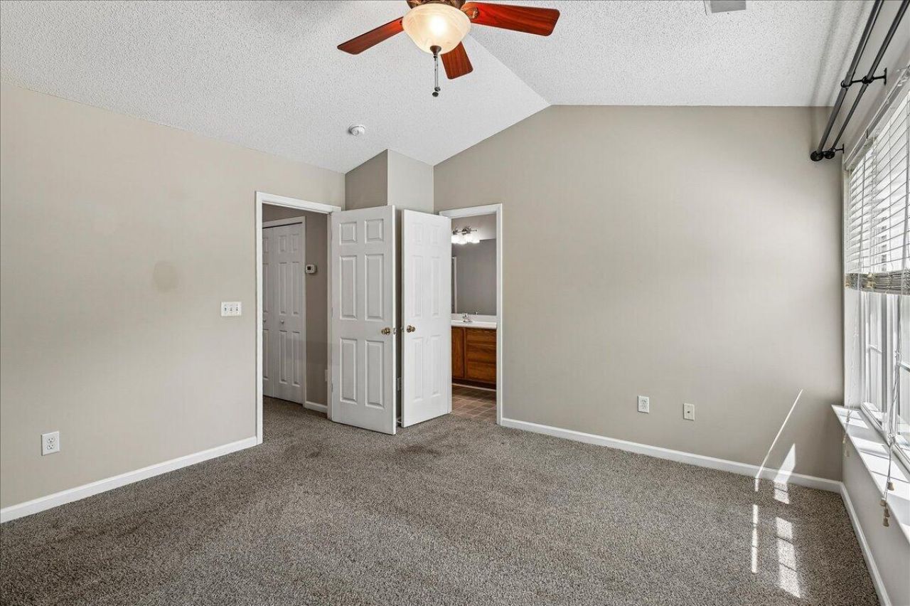 7948 Shadow Oak Drive Photo 21