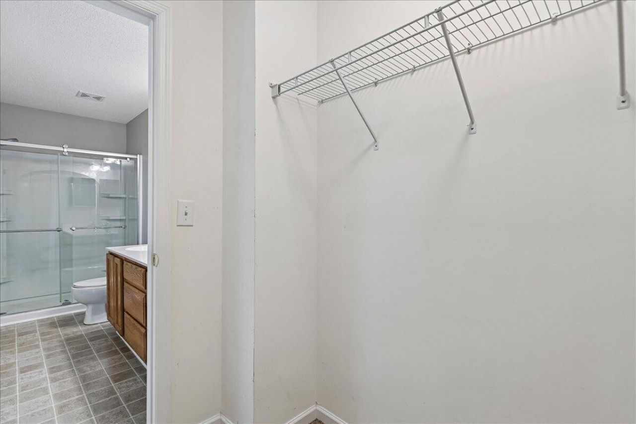 7948 Shadow Oak Drive Photo 27