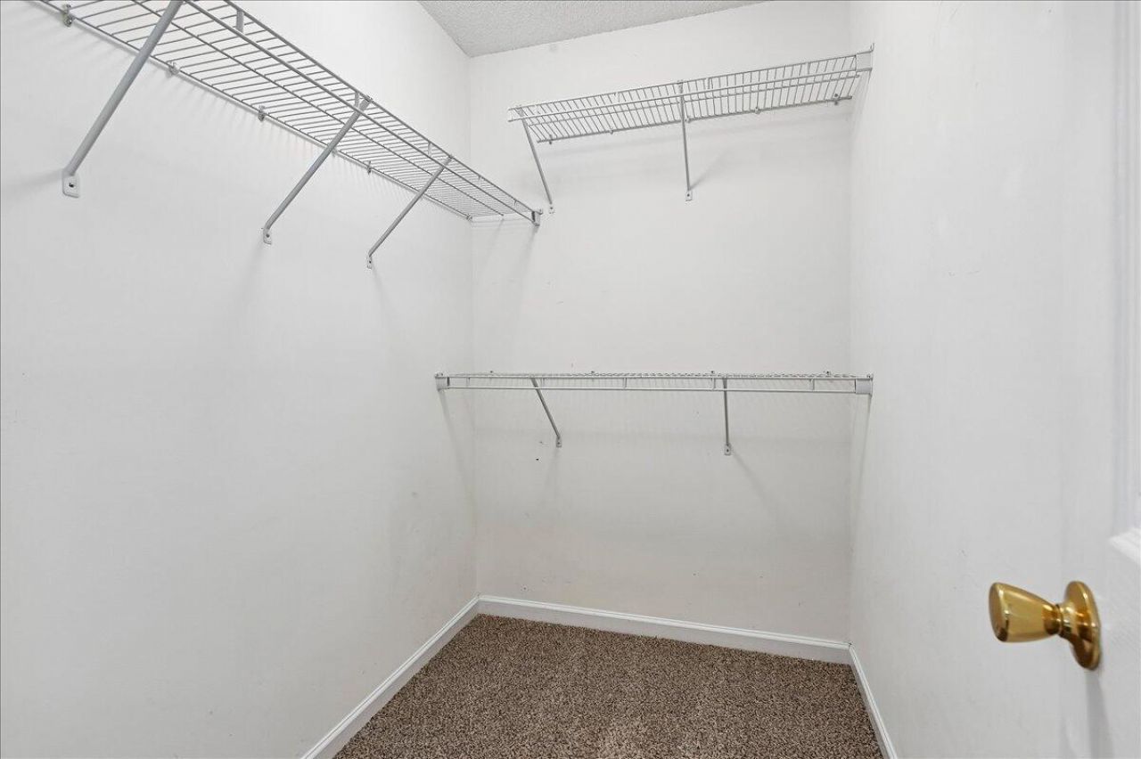 7948 Shadow Oak Drive Photo 28