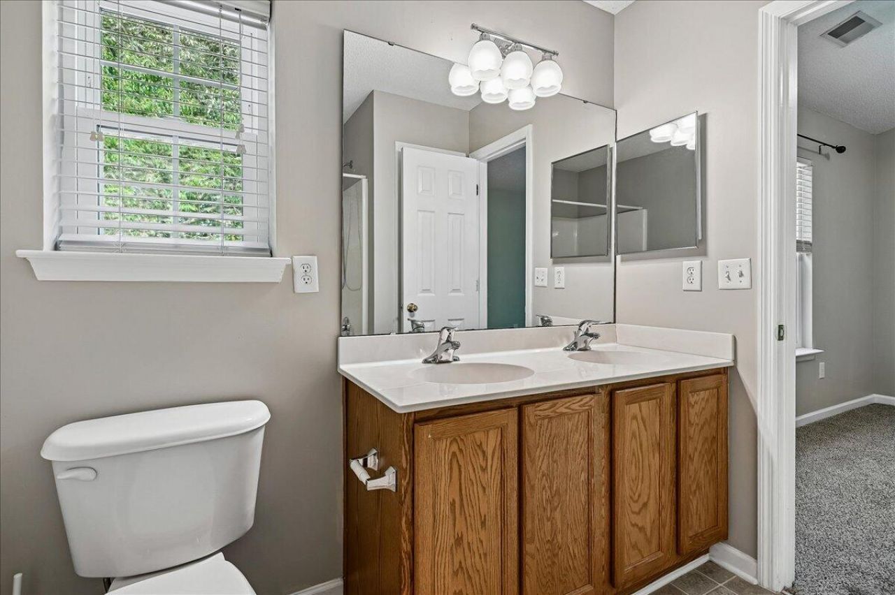 7948 Shadow Oak Drive Photo 33