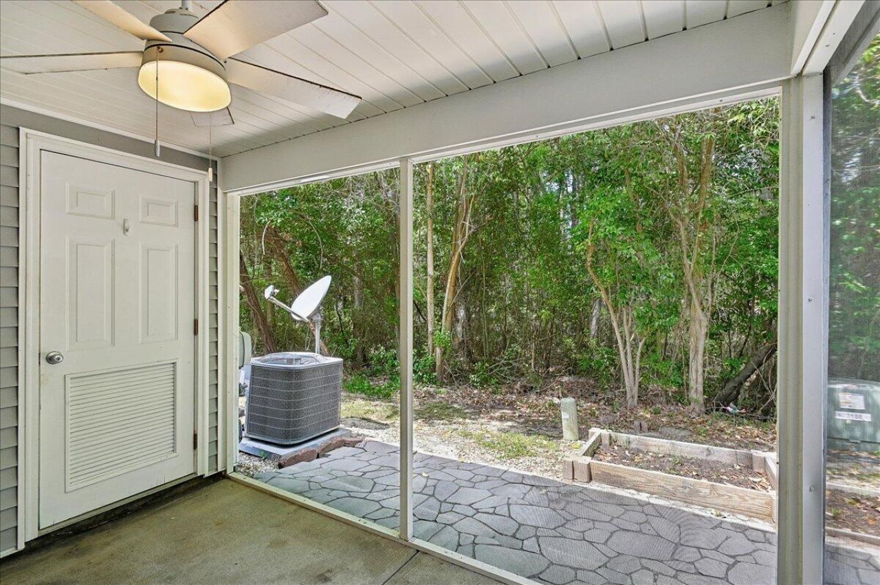 7948 Shadow Oak Drive Photo 39