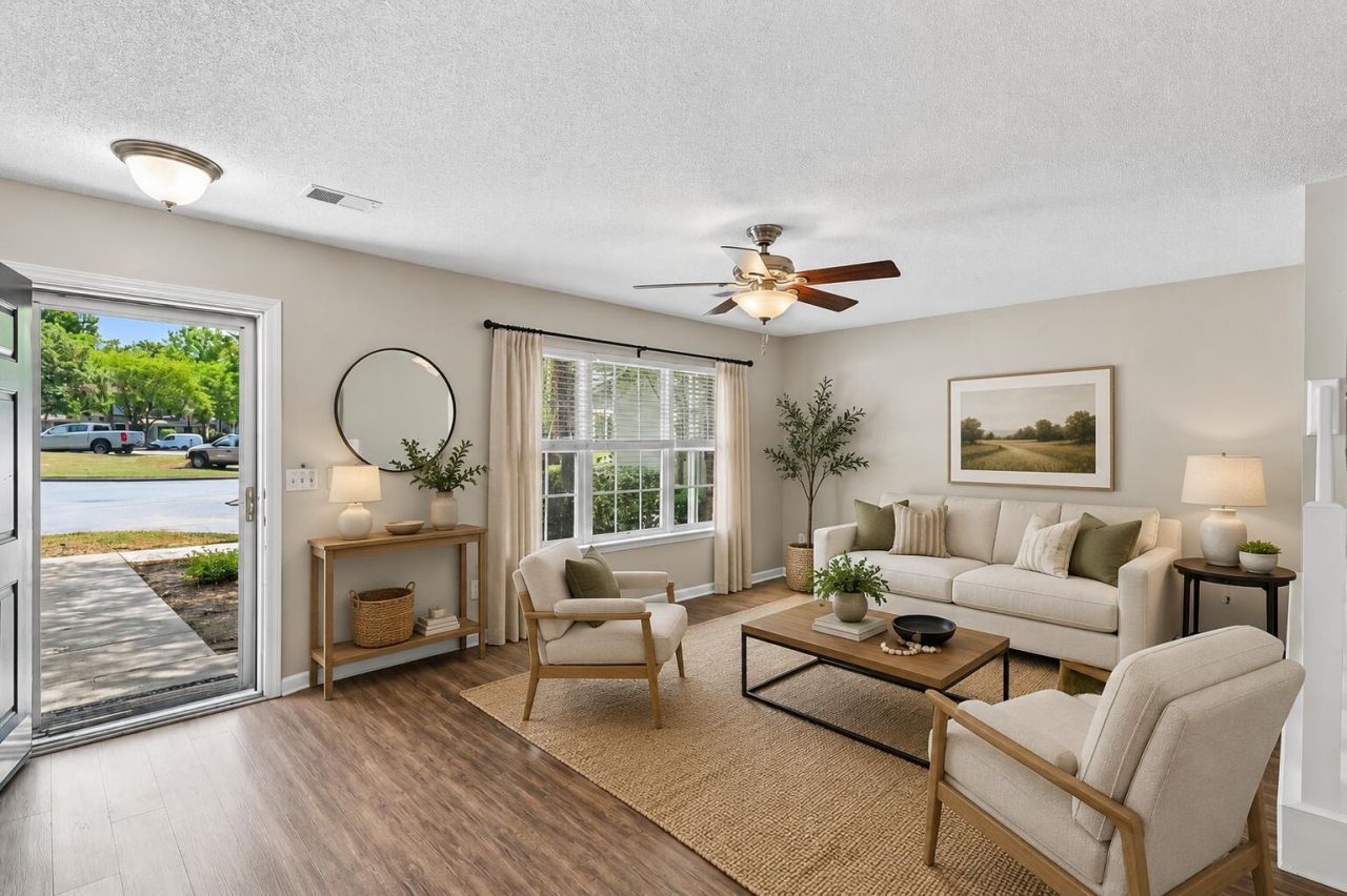 7948 Shadow Oak Drive Photo 8